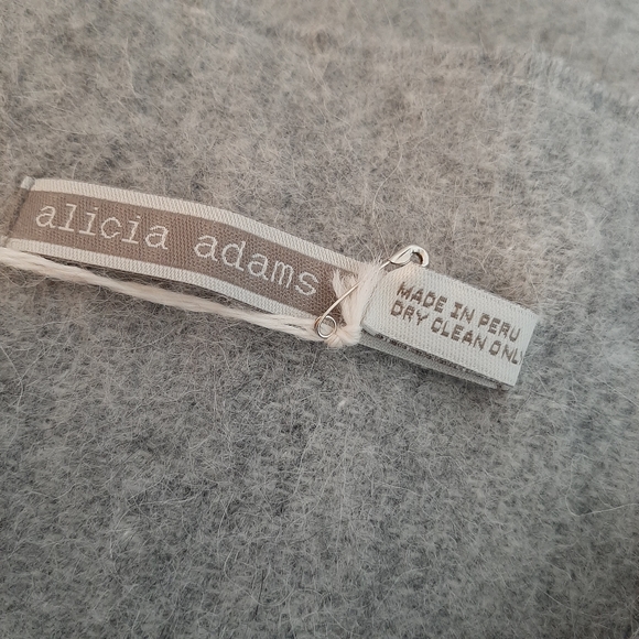 Alicia Adams Alpaca Canyon Throw Blanket - Picture 10 of 14